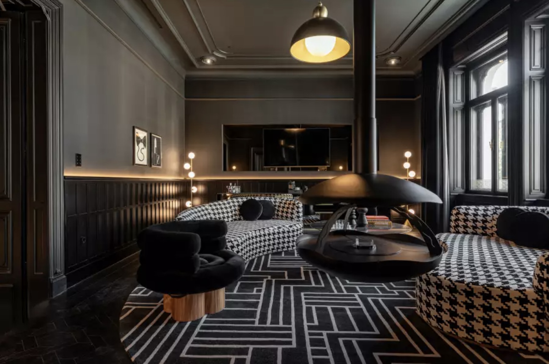 W Budapest Hotel